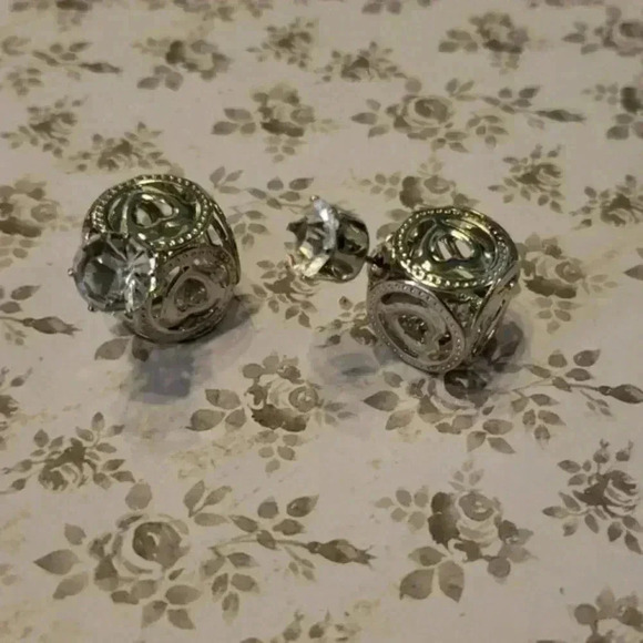 BEAUTIFUL SILVER DOUBLE SIDED EARRINGS - Picture 5 of 5